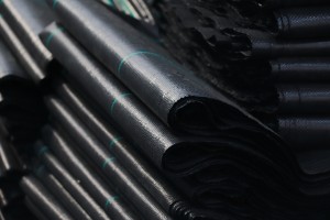 Woven Weed Barrier Fabric – Durable, Long-Lasting Weed Control